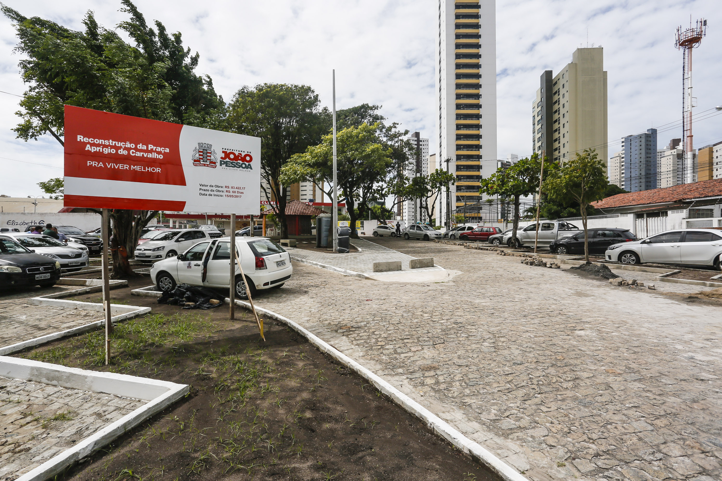 PRAÇA APRÍGIO DE CARVALHO